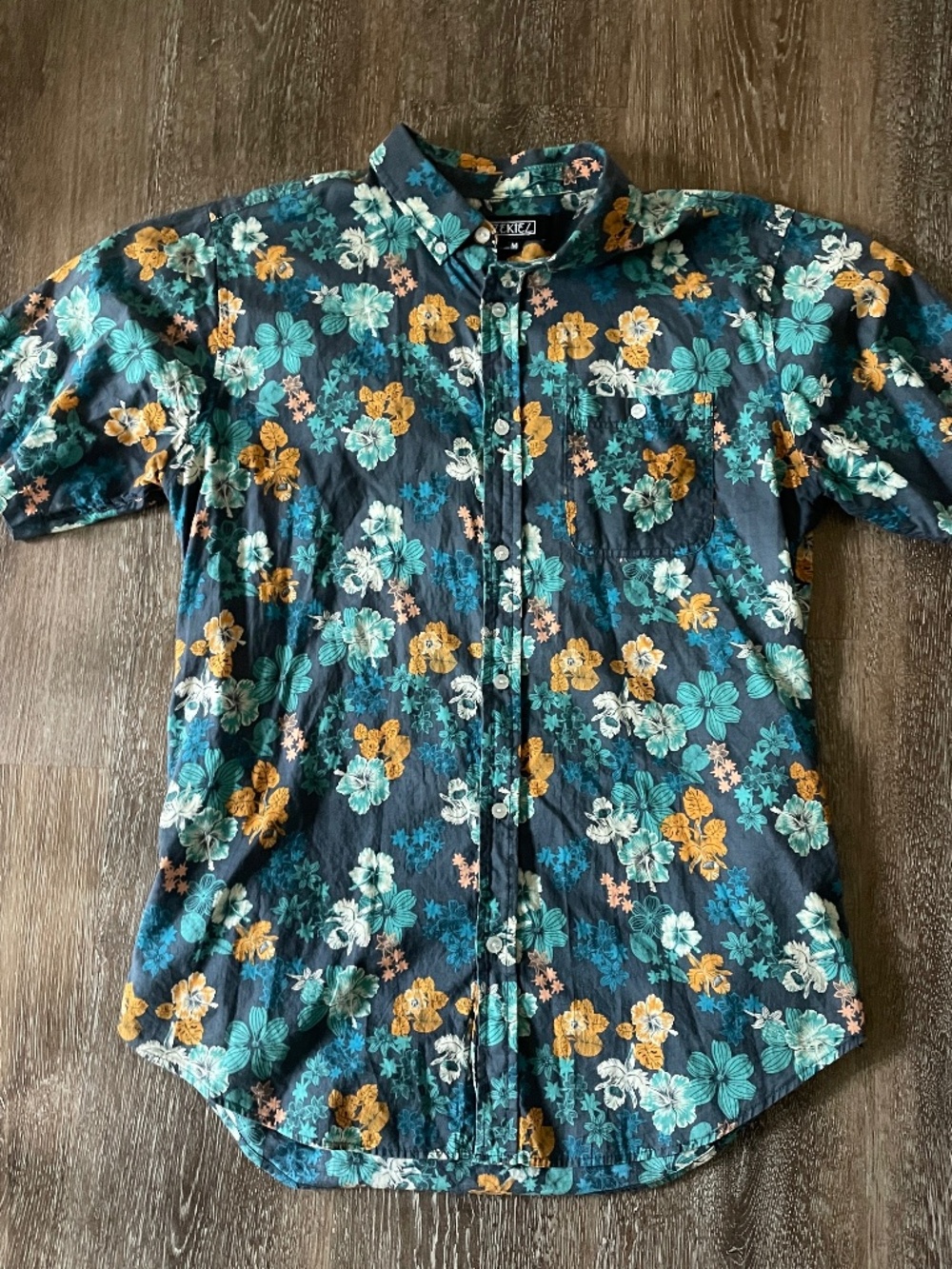 Share Ezekiel Men's Short Sleeve Hawaiian Tropical 100% Cotton Size Medium